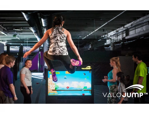 Дополненная реальность на батуте "ValoJump"
