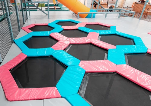 Батутный центр «FlipFly»