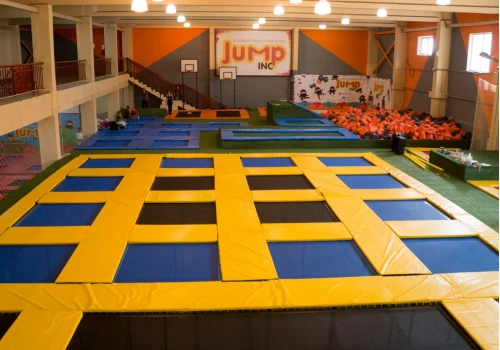 Сеть батутных центров «JUMP inc»