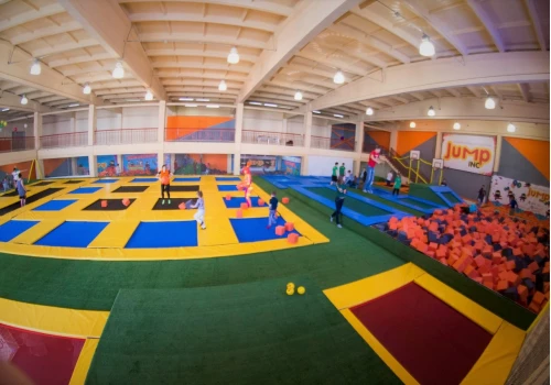 Сеть батутных центров «JUMP inc»