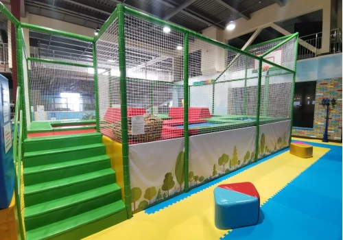 Батутная арена «KinderВилль»