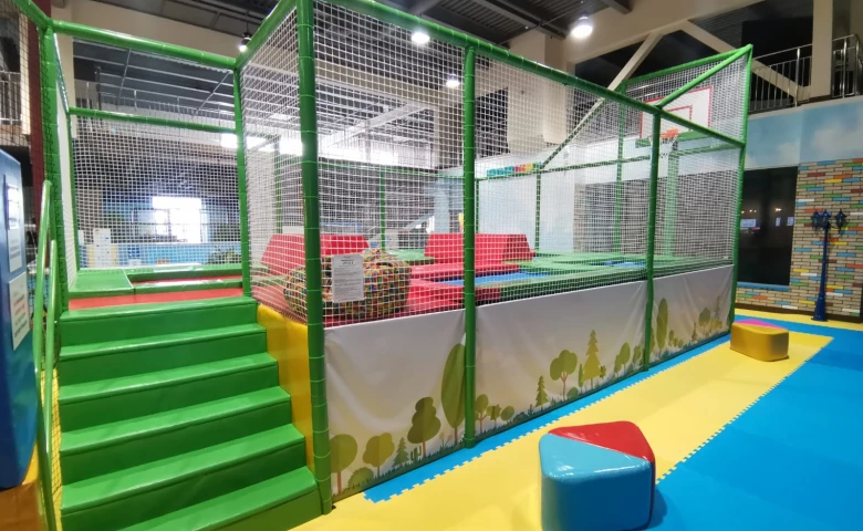 Реализованный проект: Батутная арена «KinderВилль»