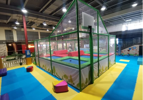 Батутная арена «KinderВилль»