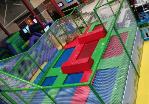 Батутная арена «KinderВилль»