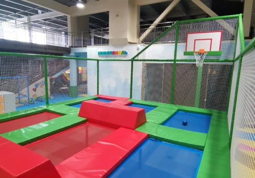 Батутная арена «KinderВилль»